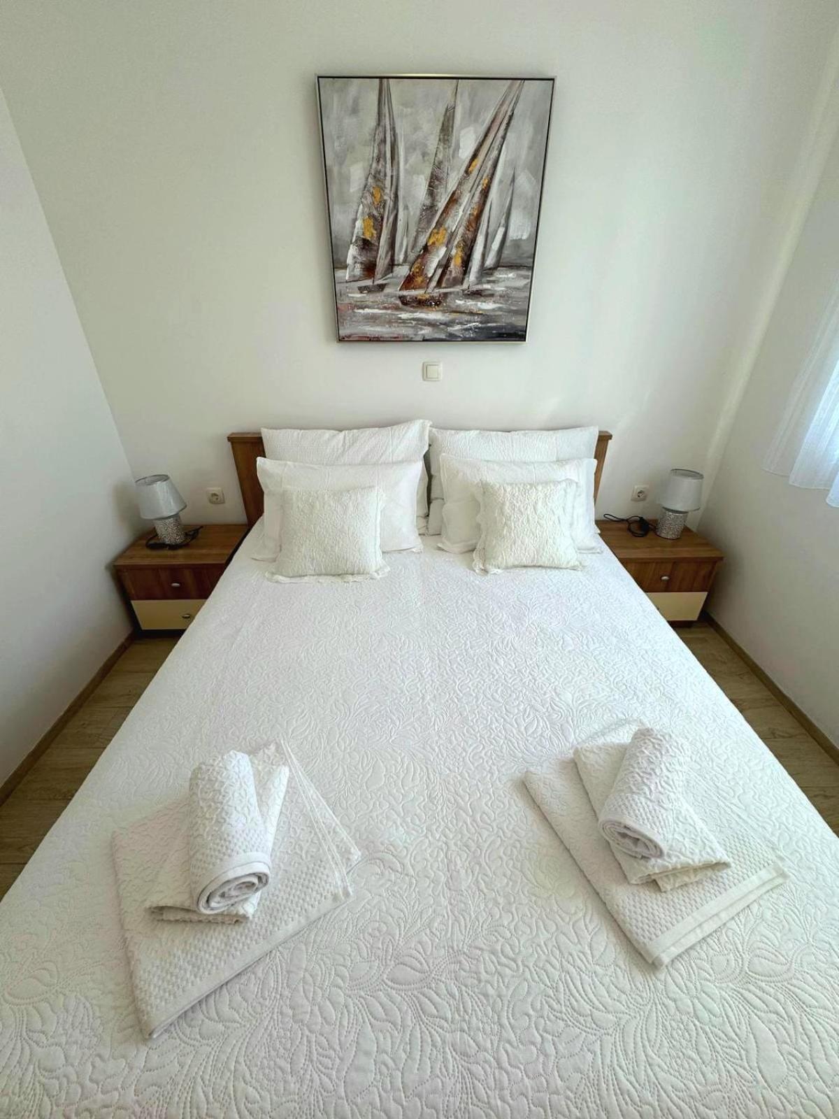 Apartment Misic Трогир Экстерьер фото