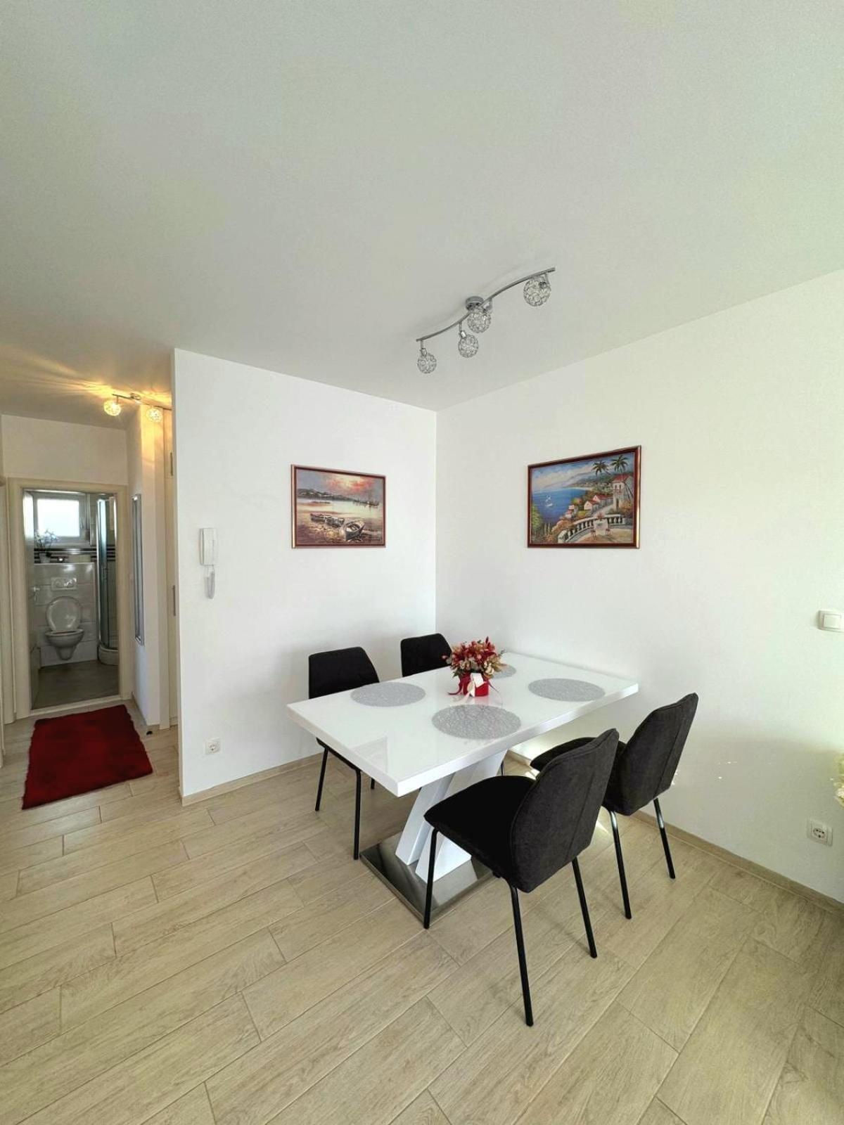 Apartment Misic Трогир Экстерьер фото