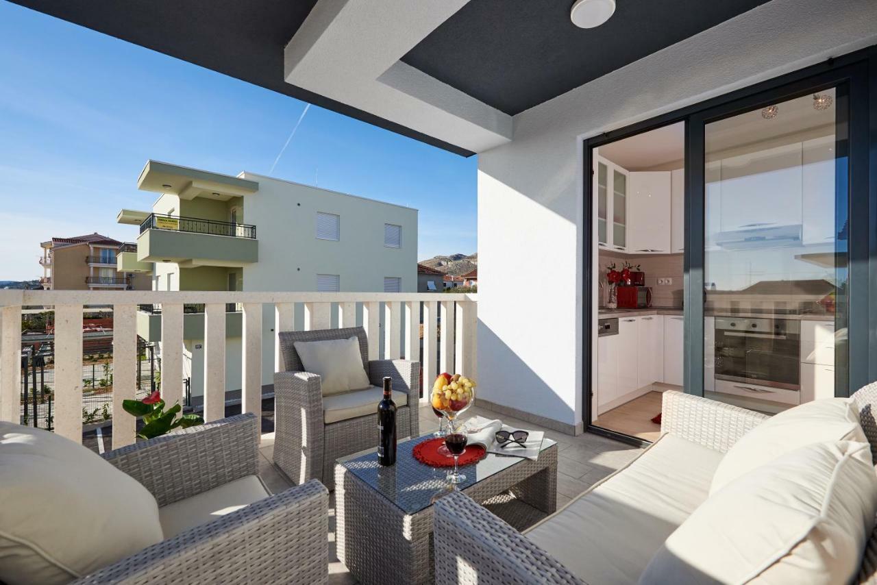 Apartment Misic Трогир Экстерьер фото